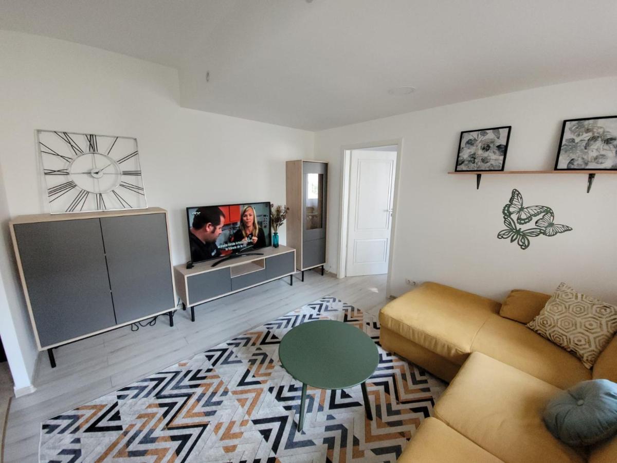 Lovely Apartment Near City Center Cluj-Napoca Eksteriør billede